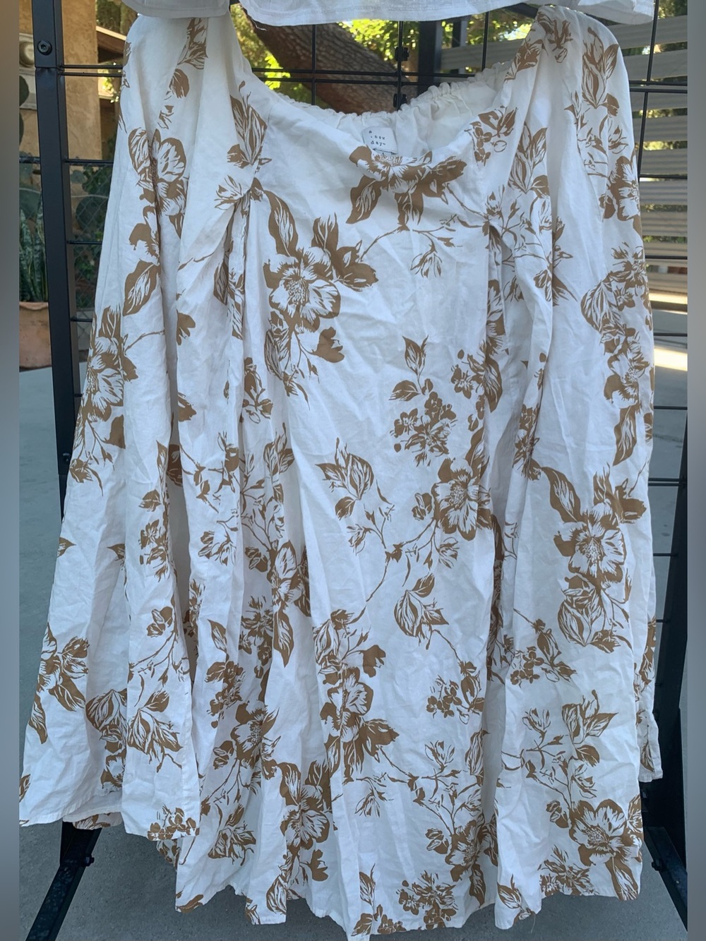 NWOT a new day White Skirt with Tan Floral Print